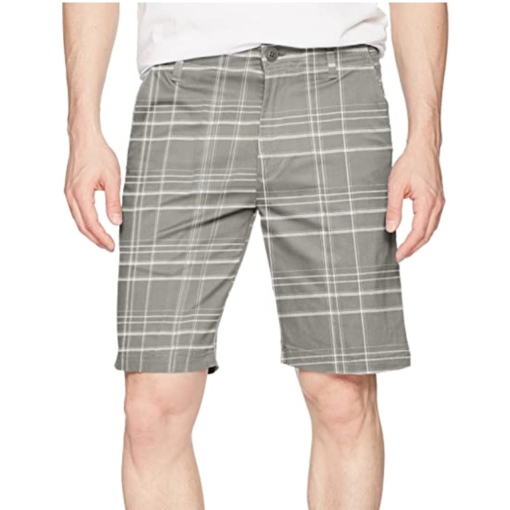 Boys OP plaid shorts/size 32